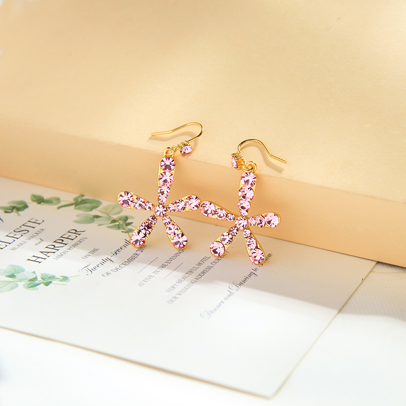 Petites Boucles D&#39;oreilles Fleur Simples Diamants Coréens Nouvelles Tendances Boucles D&#39;oreilles En Gros Nihaojewelry display picture 1