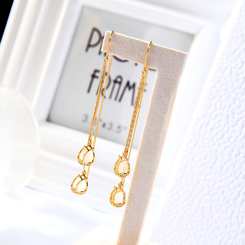 Fashion Water Drop Long Tassel Ear Line Thin Face Antique Pierced Earrings Wholesale Nihaojewelry display picture 4