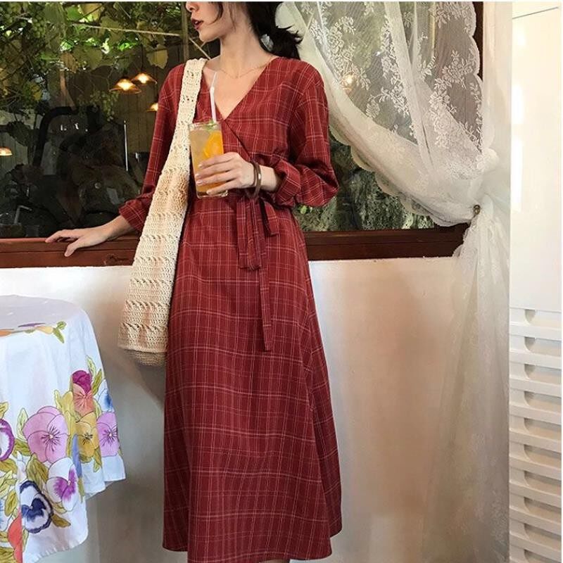 Dress women's plaid 2021 spring and Autumn large size women's long-sleeved top thin medium-long version of the base shirt 200 pounds