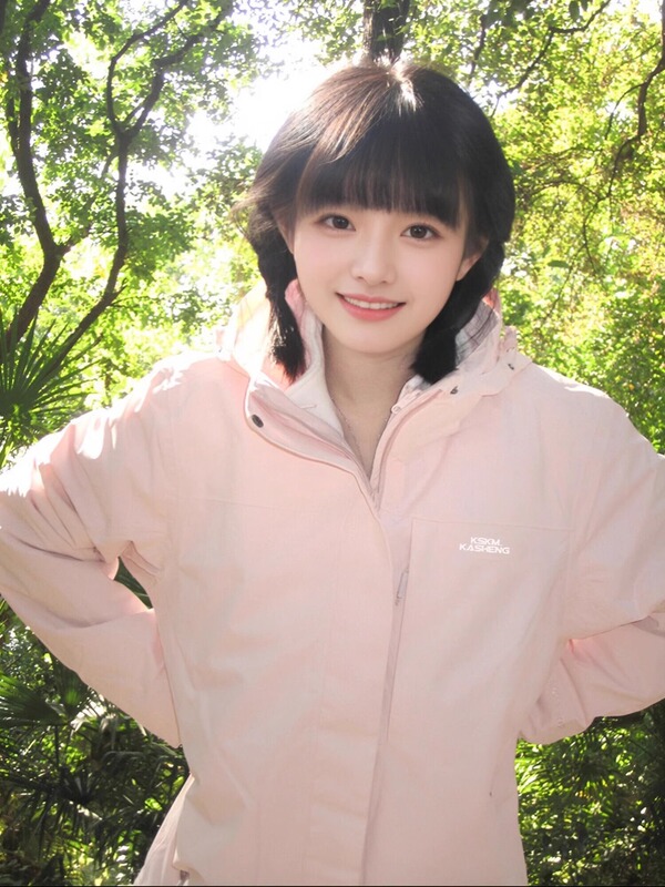 Fuyan Pink Outdoor Jacket for Women 2025 Spring and Autumn New Style Outdoor Three-In-One Thickened Mountaineering and Skiing Jacket Fuyan Pink Outdoor Jacket for Women 2025 Spring and Autumn New Style Outdoor Three-In-One Thickened Mountaineering and Skiing Jacket