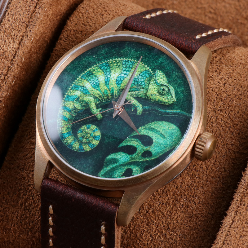 Vintage Distressed Bronze Mechanical Watch 42mm with Painted Chameleon Dial, Nh35 Automatic Movement, Genuine Leather Strap