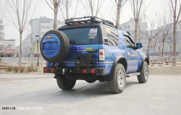 Giá đỡ hành lý Landwind x9 Giá đỡ mái Landwind X9 Hộp hành lý mái Landwind X9 với thanh ngang Hợp kim nhôm cốp nóc ô to