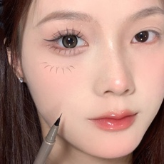 Подводка для глаз judydoll橘朵小细眼线液笔速干持久不易晕染新手棕色卧蚕笔新款