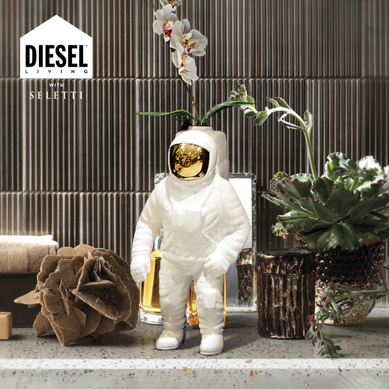 Italy seletti creative ceramic DIESEL Astronaut vase Astronaut flower arrangement ornament lamp gift