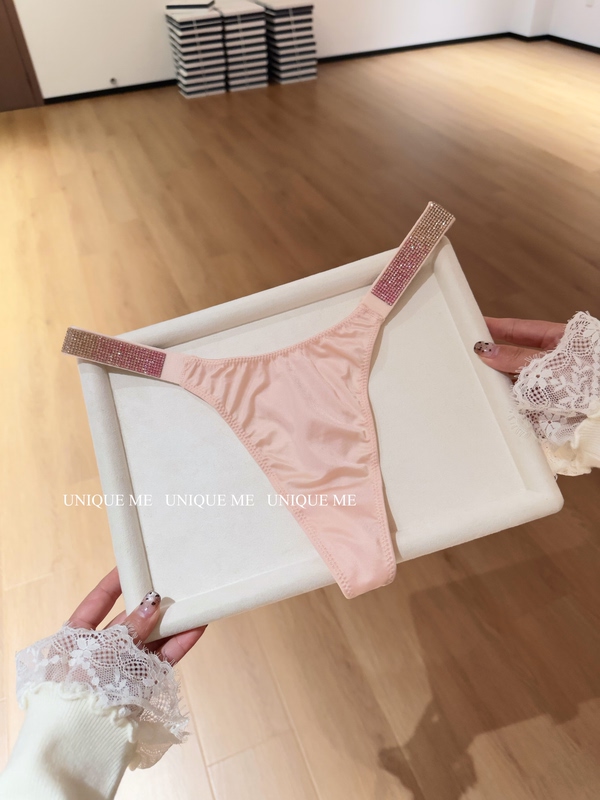 Victoria's Secret Satin Sexy Pure Desire Rhinestone Panties Women's Letter Lace Hot Girl European and American Thong T-Pants