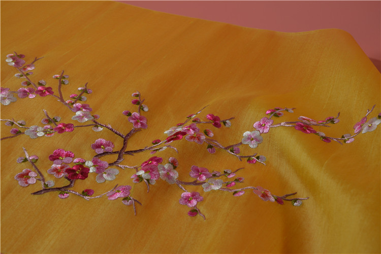(Narrow silk hand-embroidered short yarn-yellow 1) hand-embroidered Suzhou embroidery old embroidery mulberry silk high-end fabric