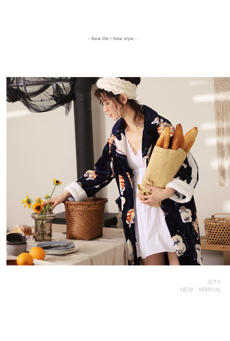 Bộ đồ ngủ của phụ nữ mùa thu và mùa đông áo choàng nhung san hô trong phần dài của dịch vụ gia đình Phiên bản Hàn Quốc của áo choàng ấm nhà dày đồ ngủ pijama
