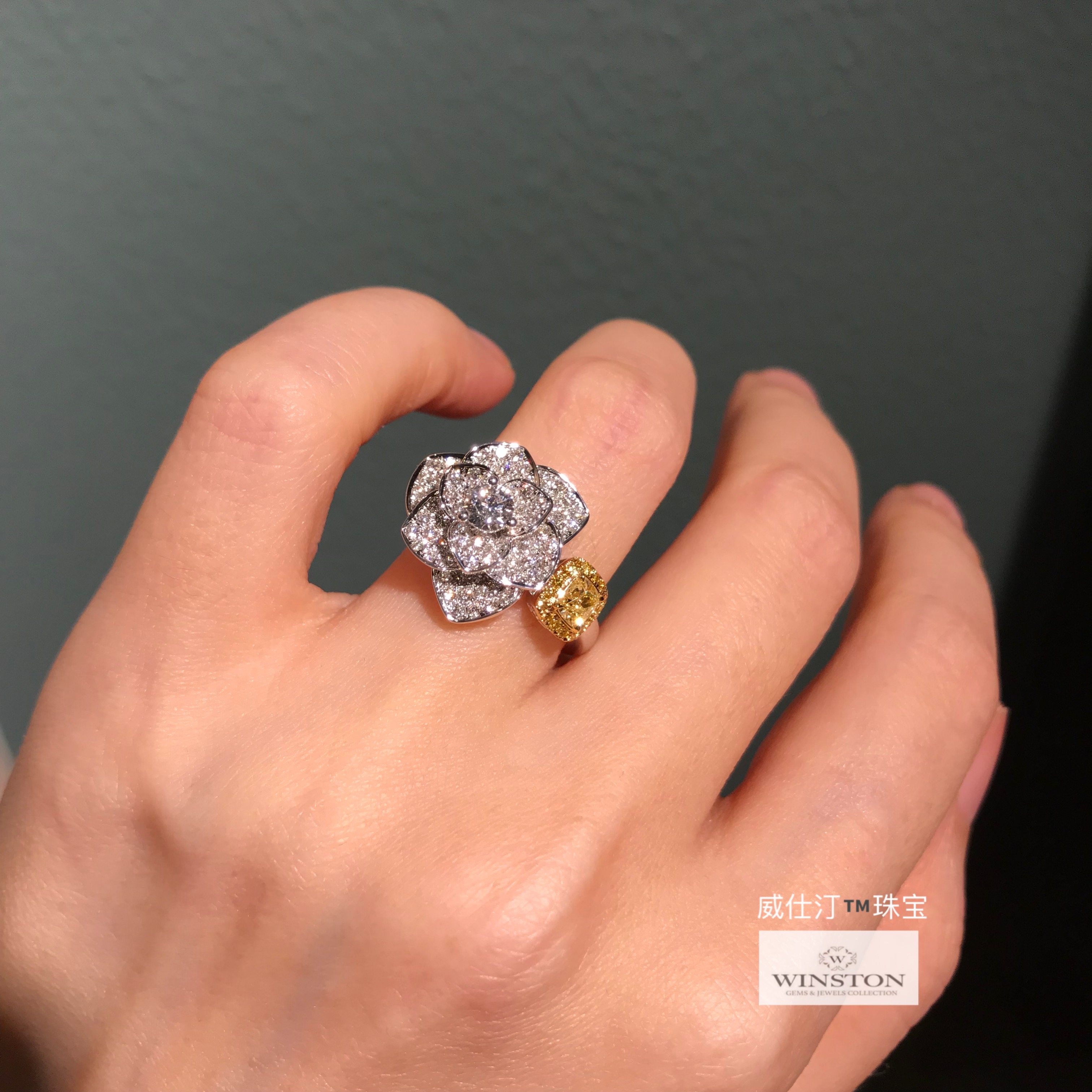 (Westing Jewelry) Earl Flower Shape Full Diamond Flower Yellow Diamond Cushion Diamond Cushion Diamond 18K Gold Ring
