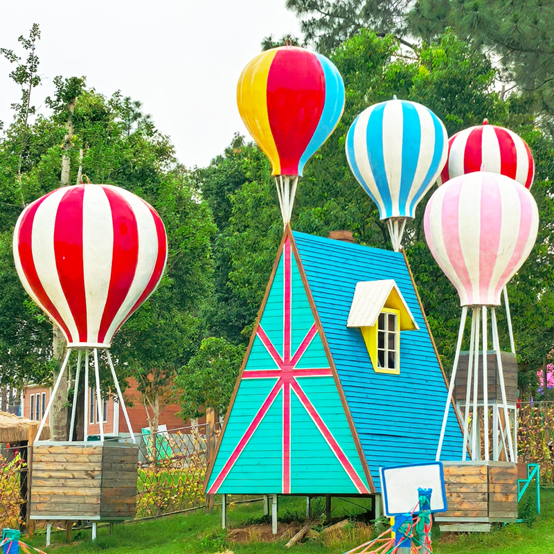 Large Fiberglass Hot Air Balloon Sculpture for Photo Shoots and Decorations in Outdoor Homestays, Beaches, and Parks