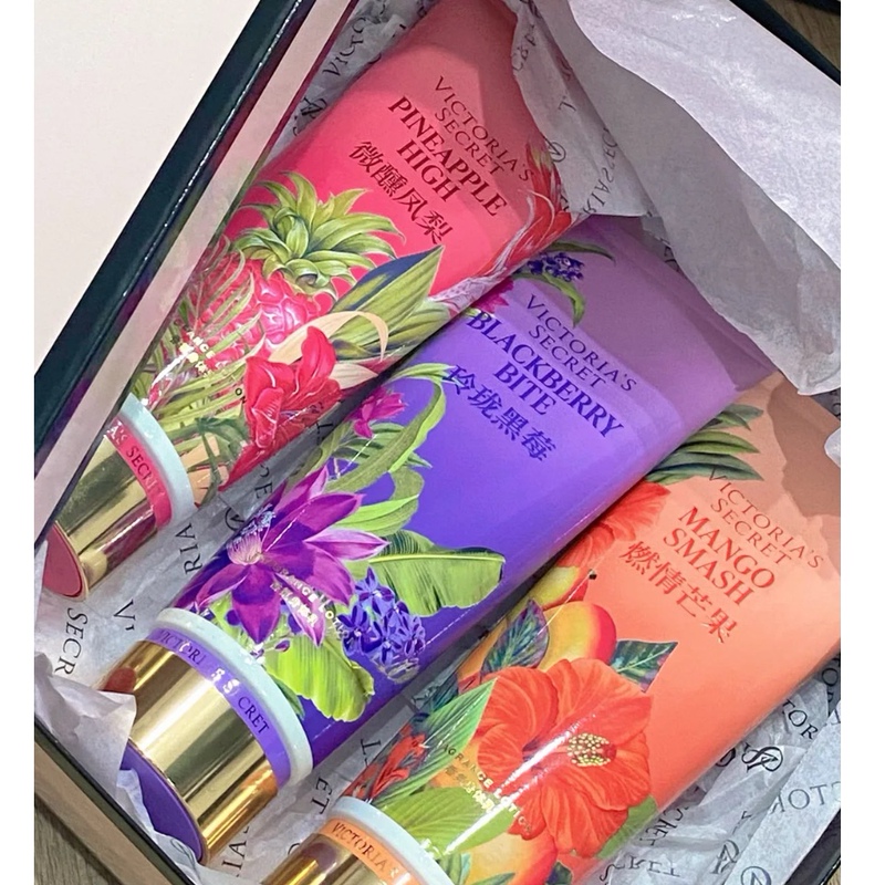 Victoria's Secret Body Lotion Blackberry Fruit Fragrance Non-Greasy Melon Fruit Limited Edition Flavor 236ml