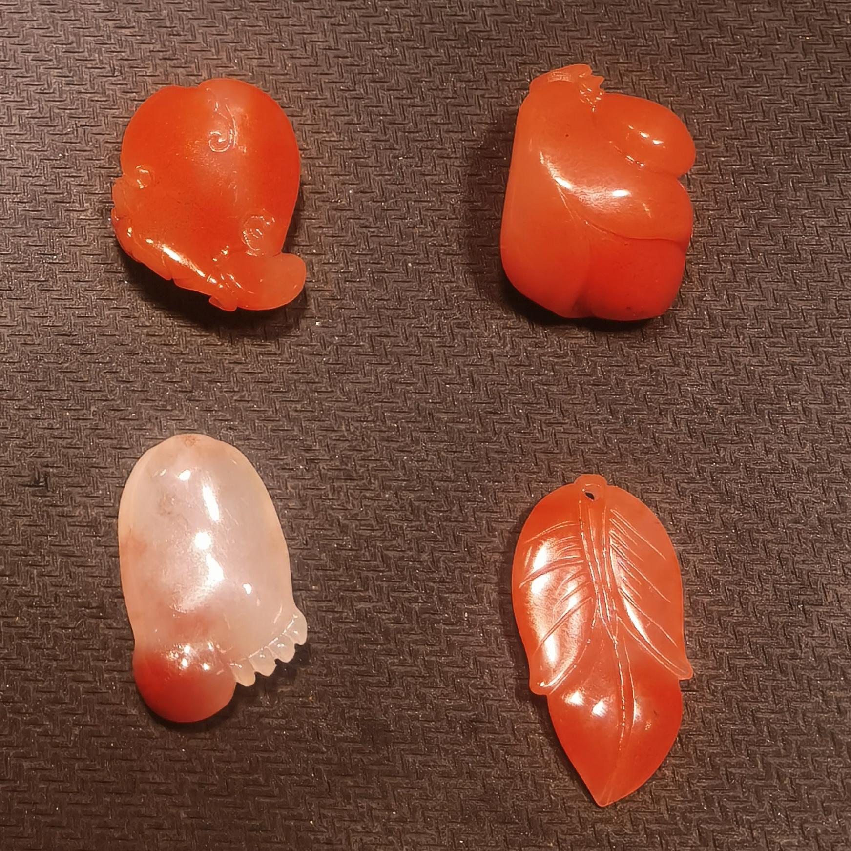 Lady's cracking key crash new piece Guilin chicken blood Longsheng red jade natural stone manufacturer direct sales