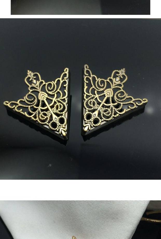 Hàn Quốc Openwork Áo cổ áo Góc cổ áo Clip Cổ áo Khóa Trâm Nam và Nữ Cổ áo cổ áo L163 cài áo vest