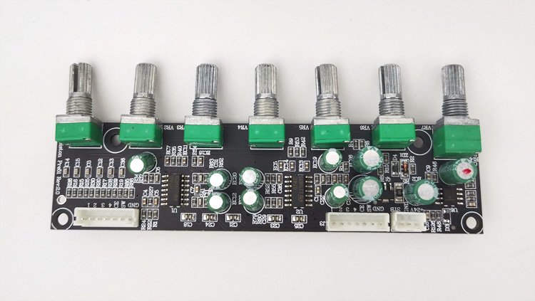 5 1 pre-stage board Independent 6-channel volume adjustment bass frequency adjustment DC power supply 15-35V automatic wake-up