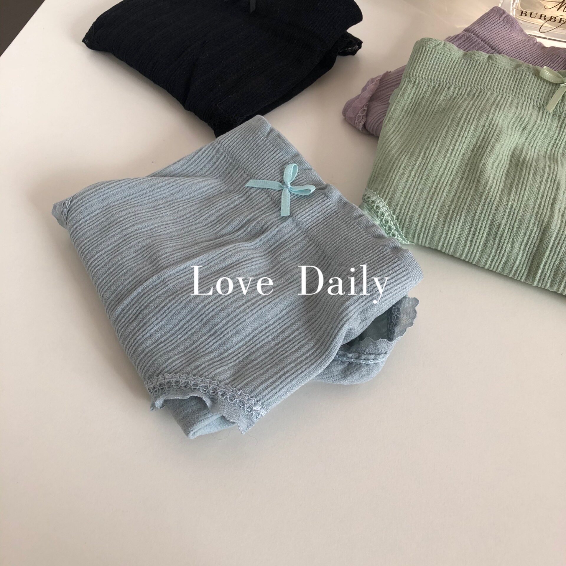 Happy Daily Purple Lace Wood Ear Panties Girls Triangle Panties Fat Times Low Waist High Elasticity 003