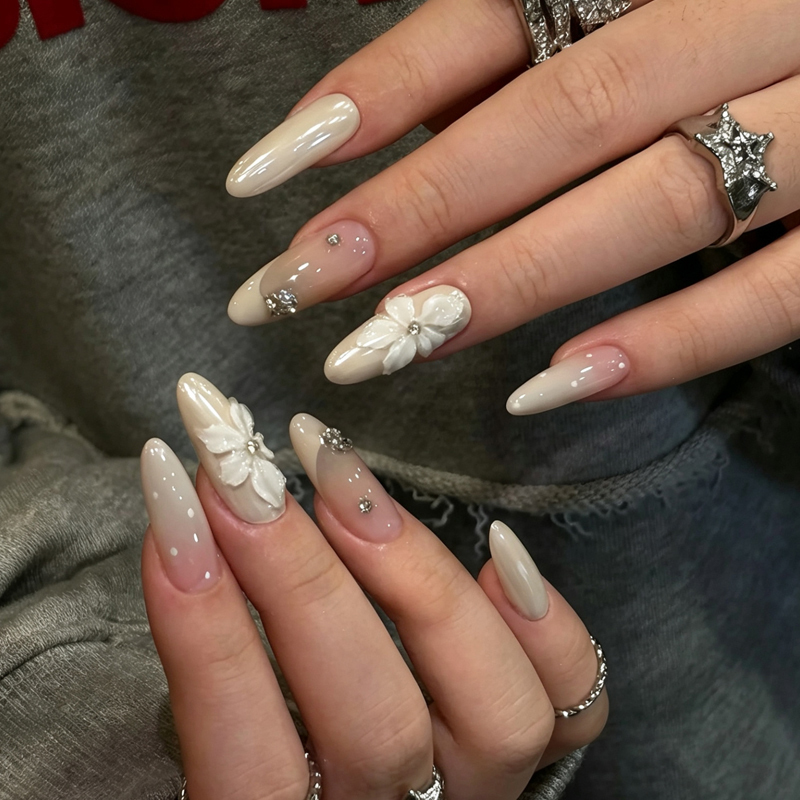 Handmade White French-Style Almond-Shaped Press-On Nails, Medium Length, 2026 New Model, High-End Feel, Suitable for Wedding Photos, Makes Skin Look Fairer Handmade White French-Style Almond-Shaped Press-On Nails, Medium Length, 2026 New Model, High-End Feel, Suitable for Wedding Photos, Makes Skin Look Fairer