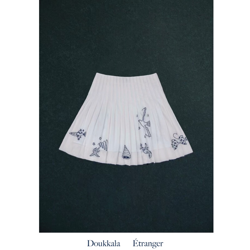 Doukkala Etranger "Marine Skirt" Ocean Embroidery Holiday Low-Waist Pleated Skirt Doukkala Etranger "Marine Skirt" Ocean Embroidery Holiday Low-Waist Pleated Skirt