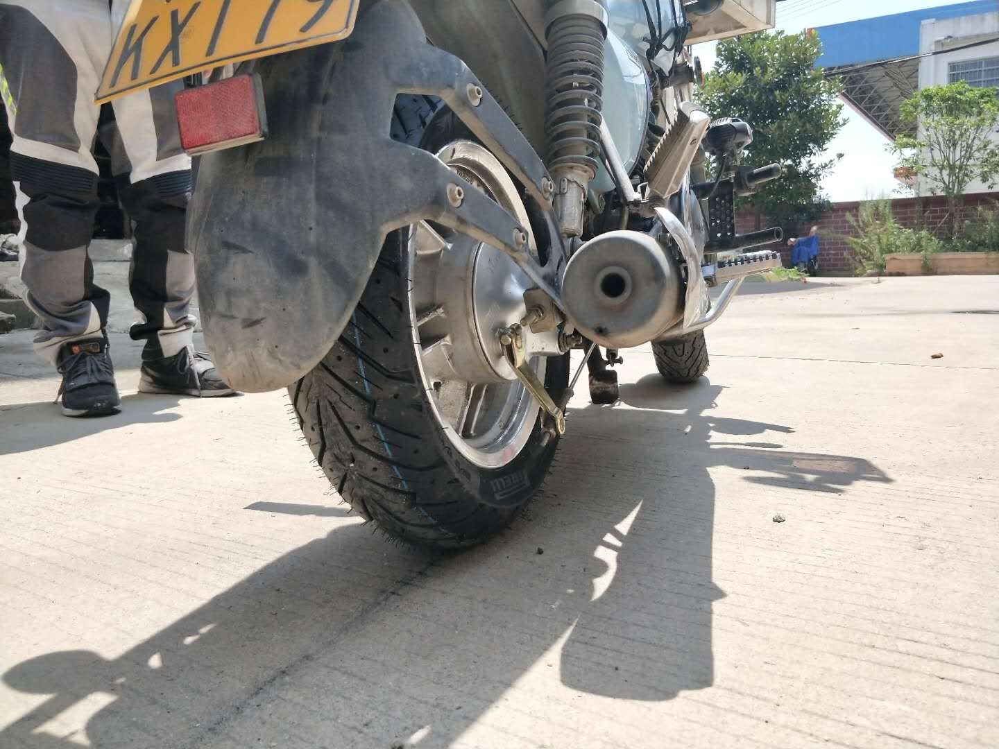 Lốp xe máy Pirelli chính hãng 90 / 90-10 lốp chân không 3.50-10 thiên thần 100 / 90-10 xe tay ga - Lốp xe máy lốp xe máy wave