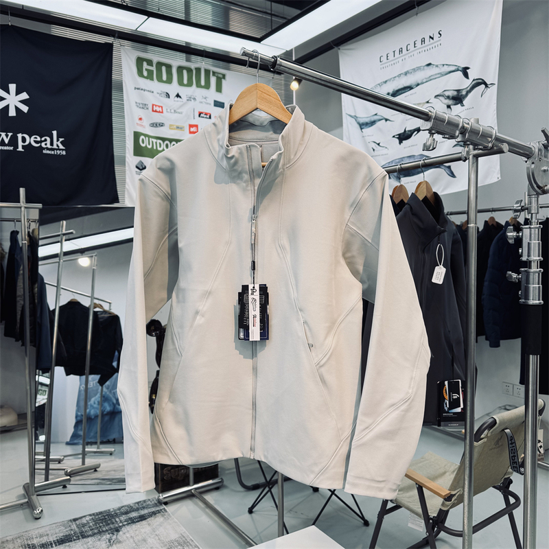 Business-Style Affordable Fully Taped Seam Urban Commuter Men's Stand-Up Collar Windproof Jacket with Fleece Lining for Warmth, Outdoor Softshell Jacket