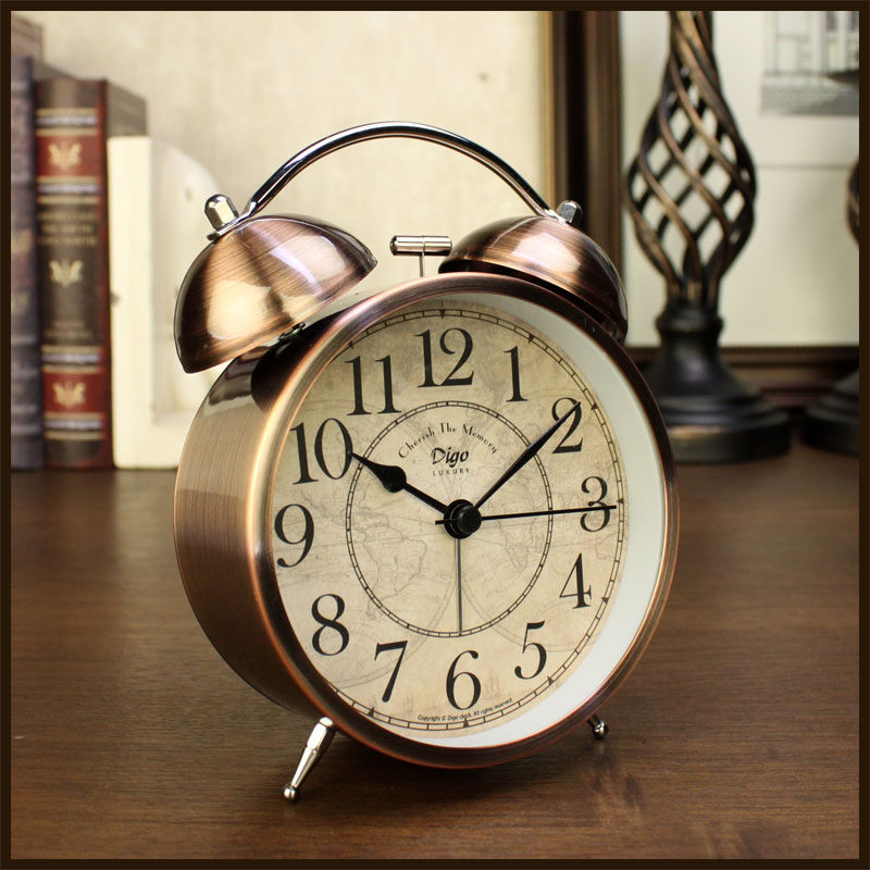 Alarm clock Wake Up God Instrumental Beats Aloud Bedroom Bedside Desktop American Retro Small Watch Desktop Clock Swing