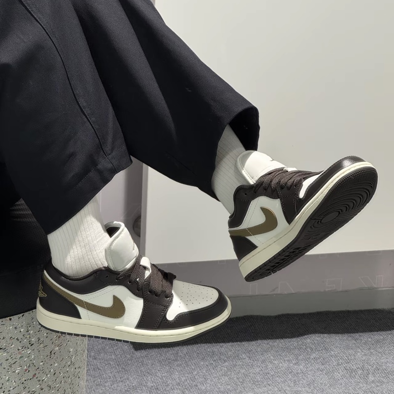 Air Jordan 1 Low Aj1 Brown Mocha Low-Top Basketball Sneakers Dc0774-200 Air Jordan 1 Low Aj1 Brown Mocha Low-Top Basketball Sneakers Dc0774-200