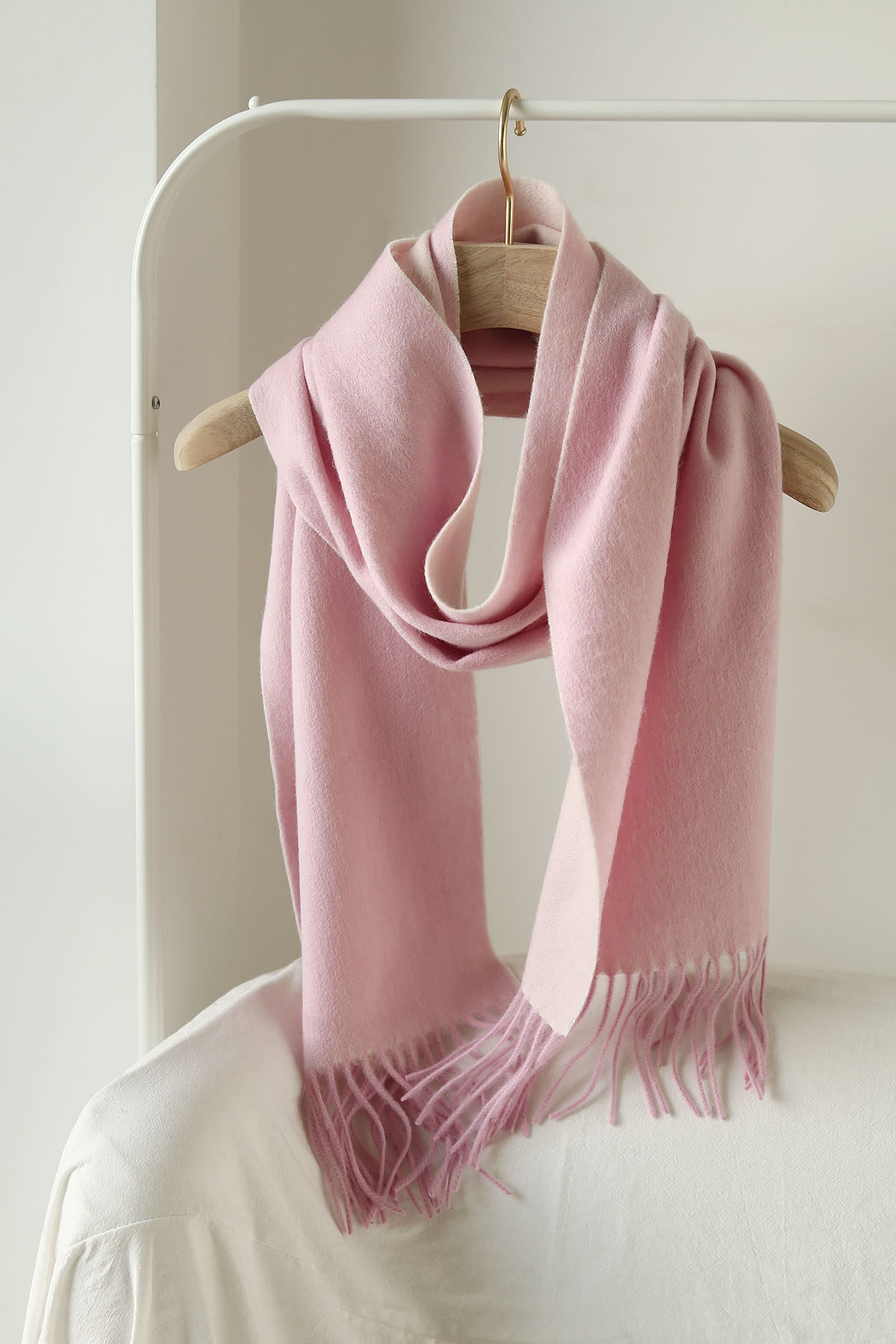 APCSHOP Early spring new 2022 Ms 100 lap sweet and double-sided streaming sulamb wool warm scarves