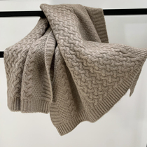 APC early spring share 21 German customer custom knitted twisted flower casual warm home cover blanket children cashmere blanket