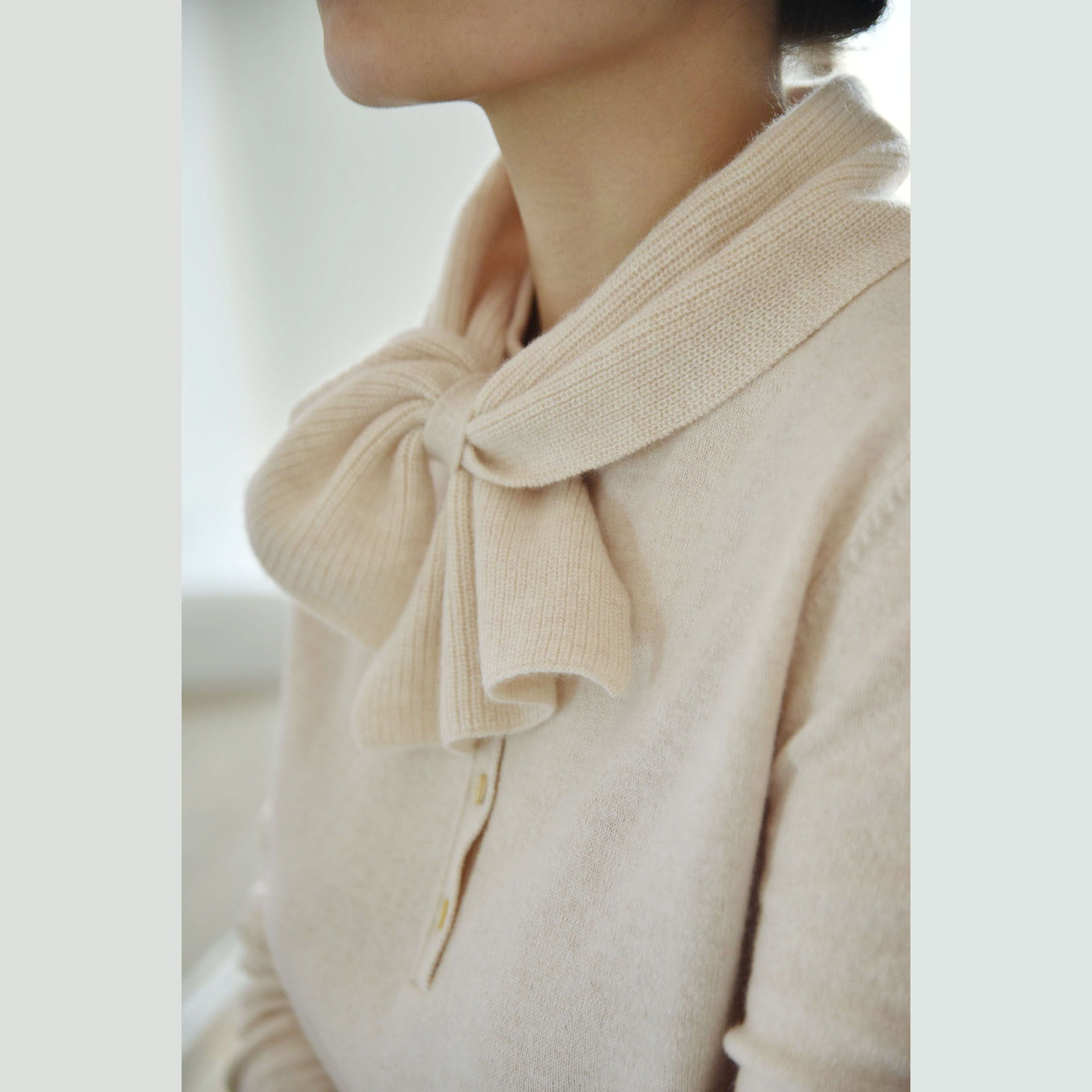 APC autumn and winter new recommended French designer sweet wind butterfly bow tie long sleeve knitted wild pure cashmere sweater