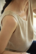 APC Sleeveless V Collar Wide Shoulder Knit Pure Mountain Cashmere Beating Bottom Harnesses Vest Lady Inner Hitch Spring Autumn Wear Warm