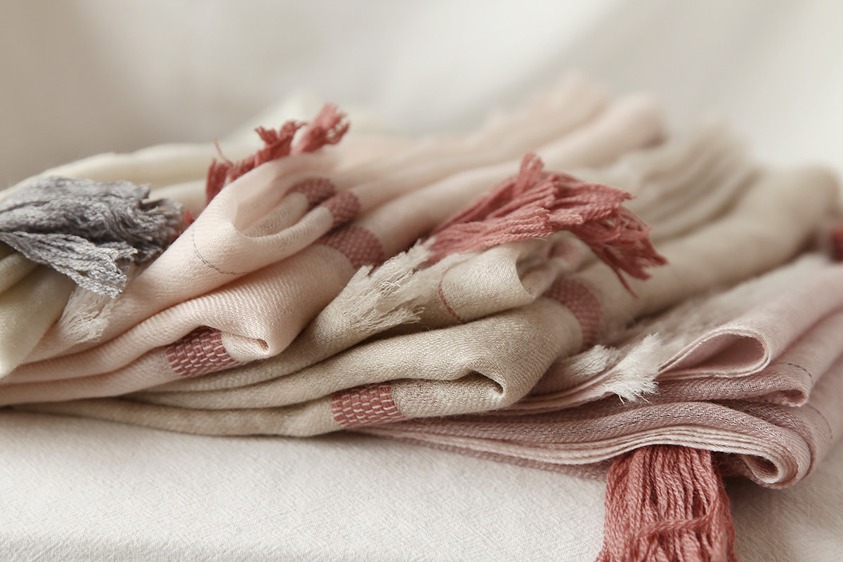 APCSHOP Autumn Winter New 2021 Ms Lean Out of Dual-use Minimalist Pure Cashmere Big Scarves Shawl Cape