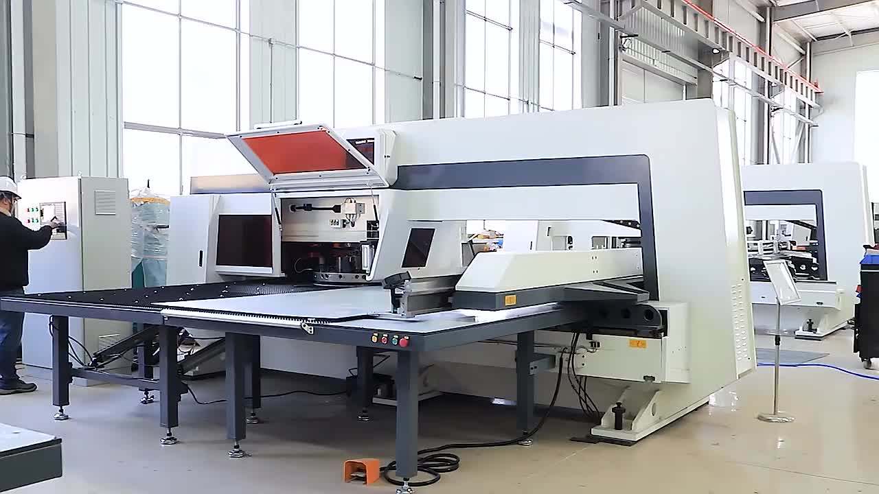 Metal Sheet Hole Punching Machine/turret Punching Machine/cnc Turret