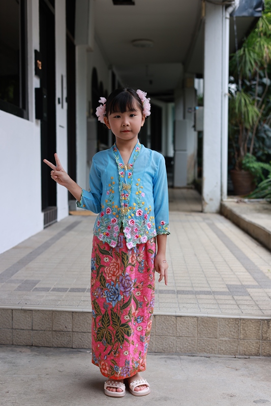 Singapore Authentic Ngee-Loi (Peranakan) Clothing for Girls, Light Blue Set (One Set)