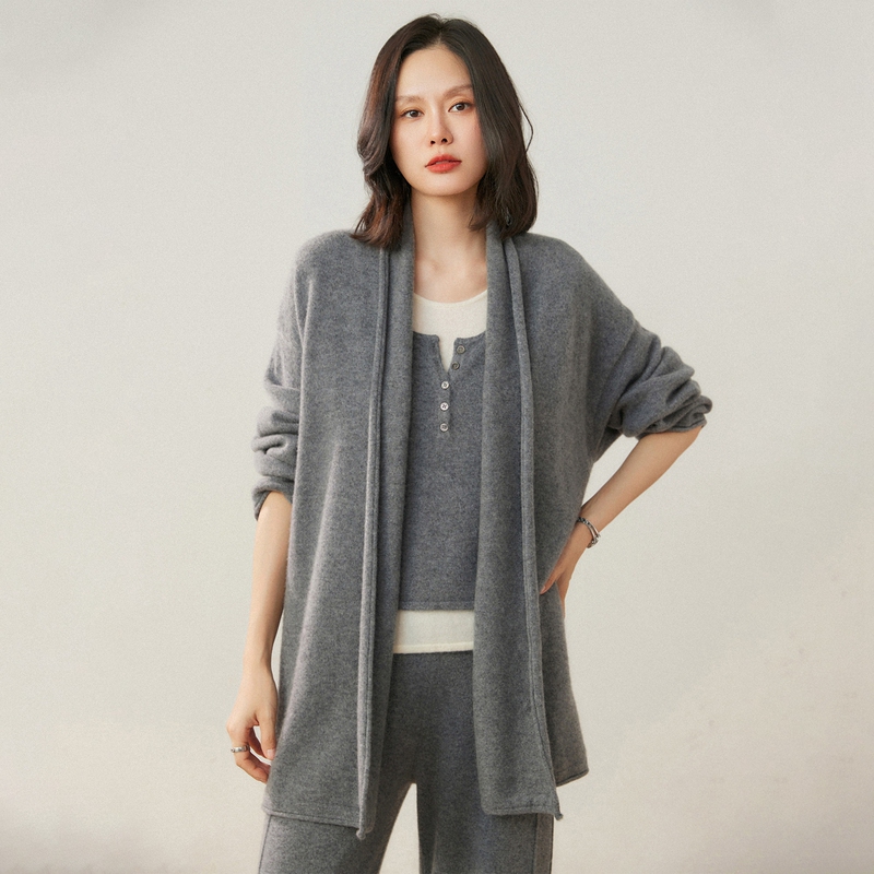 New Autumn and Winter Cashmere Cardigan for Women, Mid-Length, Solid Color, Lazy Style Outerwear, Fashionable and Elegant Knitted Top New Autumn and Winter Cashmere Cardigan for Women, Mid-Length, Solid Color, Lazy Style Outerwear, Fashionable and Elegant Knitted Top