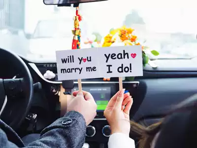 Certificate props Newcomer wedding wedding photo ins style personality creative handheld commemorative outdoor pose artifact