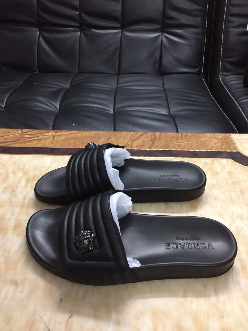 Купить Сланцы персонаж тапочки туфли от Versace/Версаче мужской новый ...