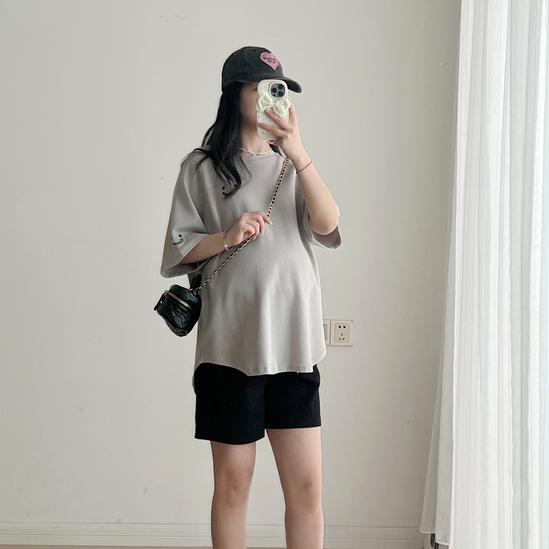 Maternity Wear Summer Style 2026 New Model, Tops That Cover the Belly Without Showing Pregnancy, Thin Summer Clothes for Petite Women, Short-Sleeved T-Shirts Maternity Wear Summer Style 2026 New Model, Tops That Cover the Belly Without Showing Pregnancy, Thin Summer Clothes for Petite Women, Short-Sleeved T-Shirts
