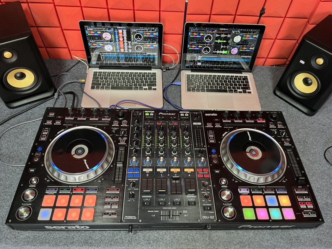 先锋打碟机ddj-400 sb2，搭配苹果电脑，音乐制作新体验！🎶-打碟机-淘宝好物网
