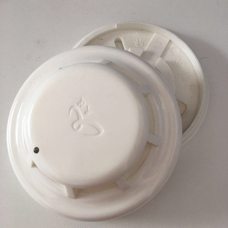 Sichuan long-term temperature sense JTW-BD JF-D12 intelligent catch-up temperature fire detector long-term temperature sense spot