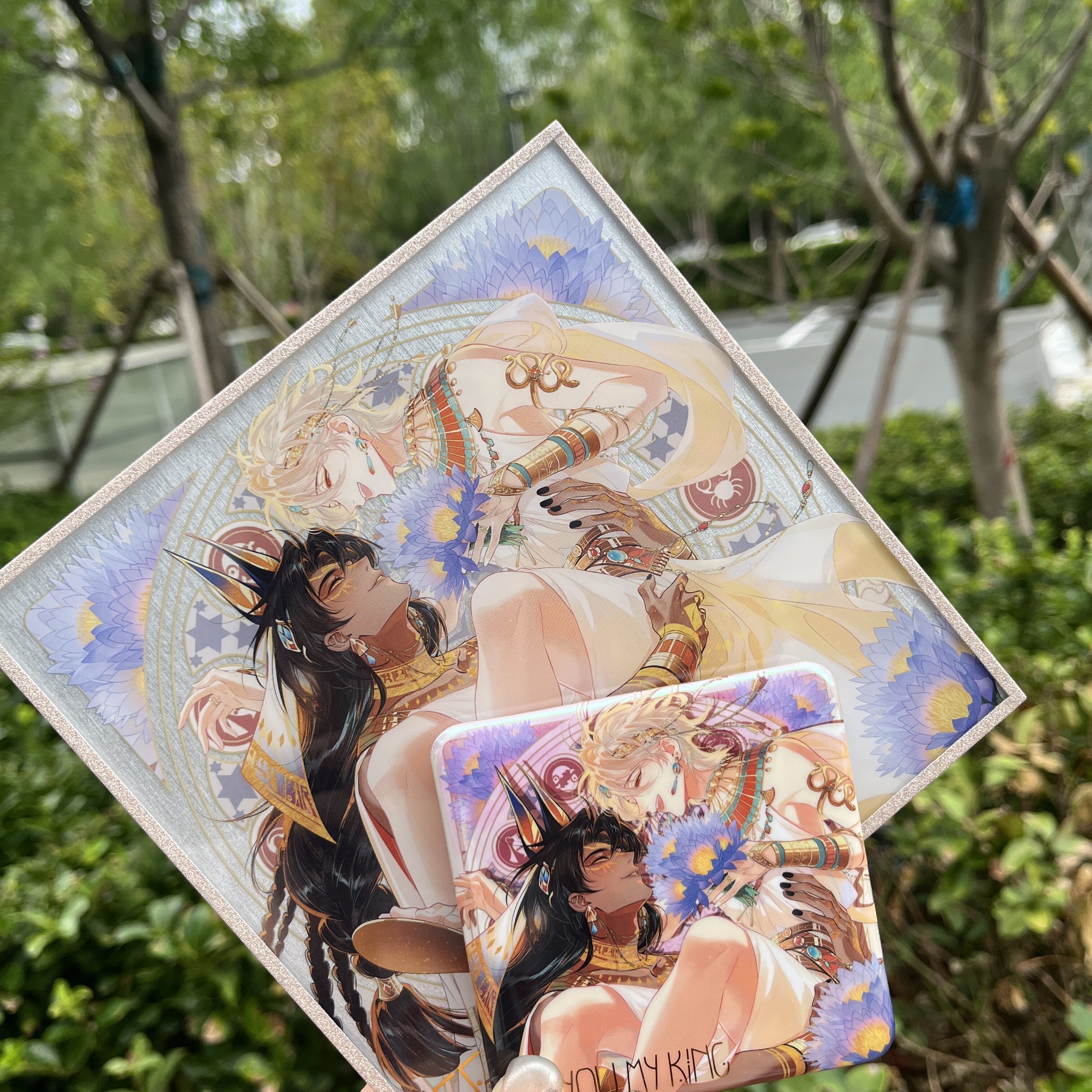 Love Vow square badge and PET art card lifestyle photo