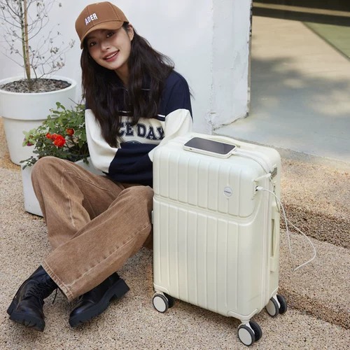 Чемодан, универсальная коробка