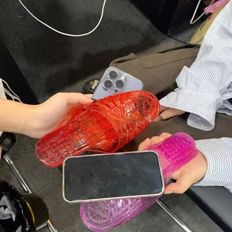 Funny and Unique Abstract Women's Slippers Suitable for Apple 16 Pro Max Phone Case iPhone 15 Pro Soft Case 14 Funny 13 Pro Max Cross-Buy 12 Mini Prank XS Max Protective Case Xr/X