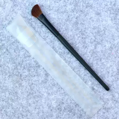 Send bag animal hair makeup brush oblique head small horse hair eye shadow brush oblique shadow brush soft and smooth