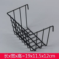 Зеленая и черная маленькая висящая корзина