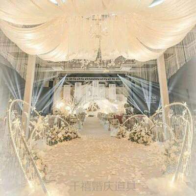 New wedding iron arc Crystal road guide fence stage decoration fence golden flower stand bead curtain geometric ornaments