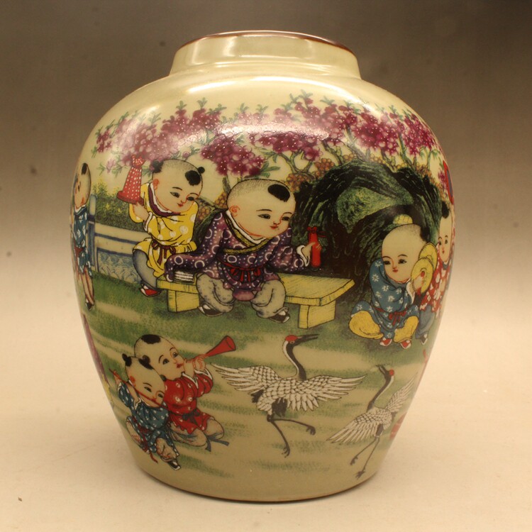 Promotion of Qingguang Light Powder Colored Baby Play Jar Ancient Play Antique Antique Porcelain Pendulum collection