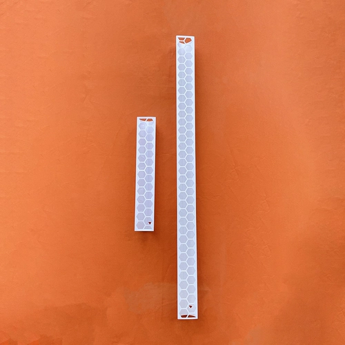 Одна шага с расширенной версией водных мошных столбов