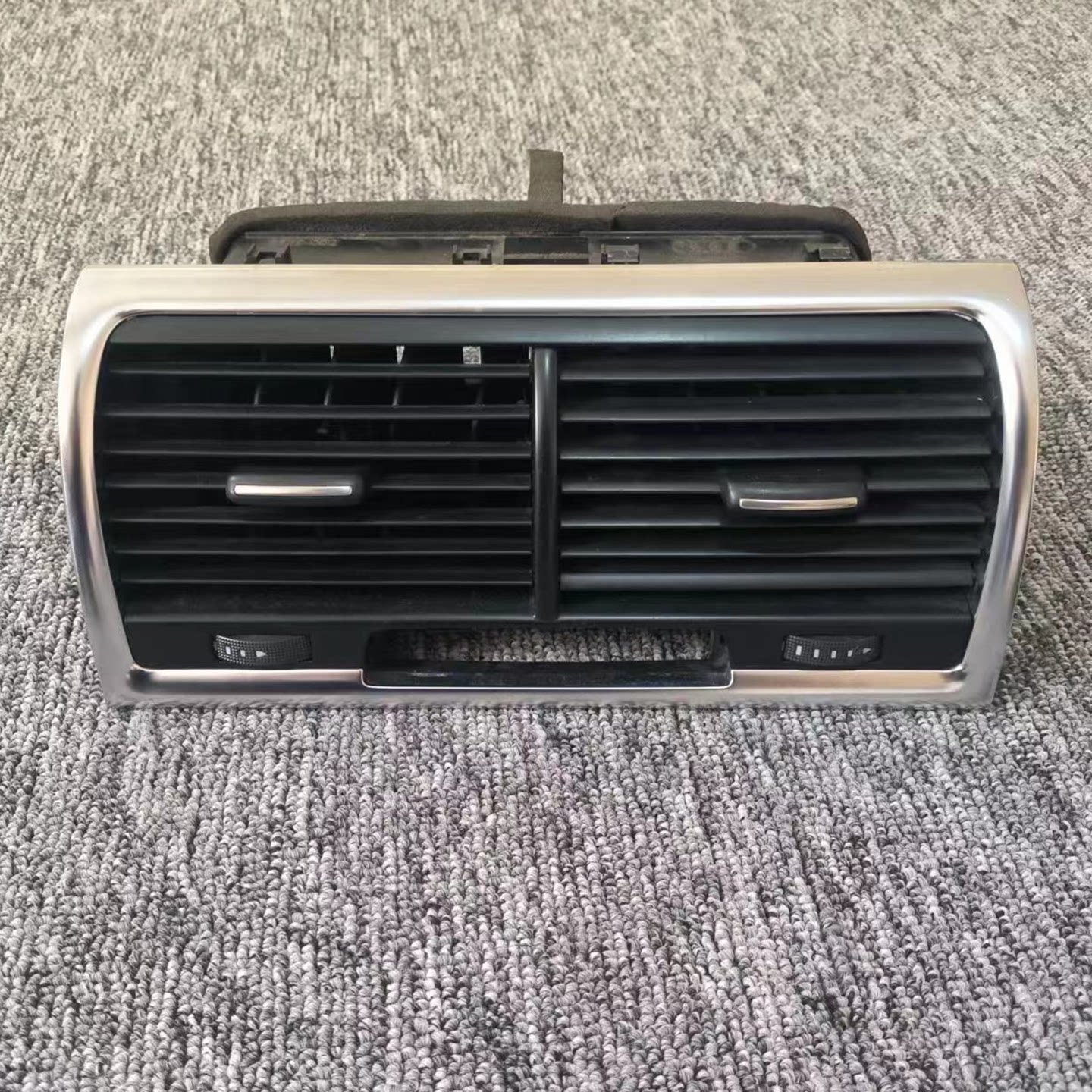 Q7 07-15 model middle air outlet (original disassembled)