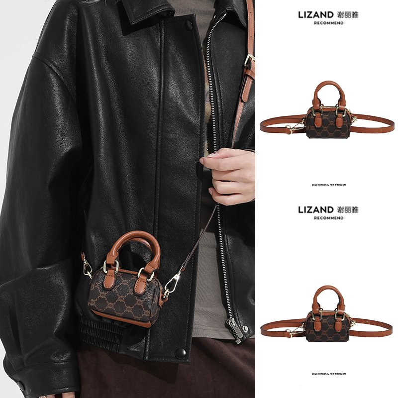Spring and Summer Mini Headphone Bag for Women 2026 New Retro Mini Boston Bag Hanging Around the Neck Pillow Small Bag
