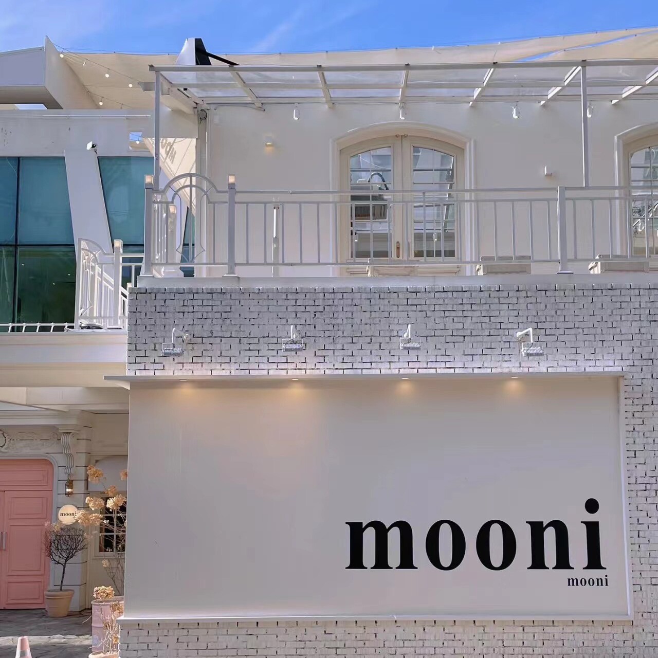 mooni