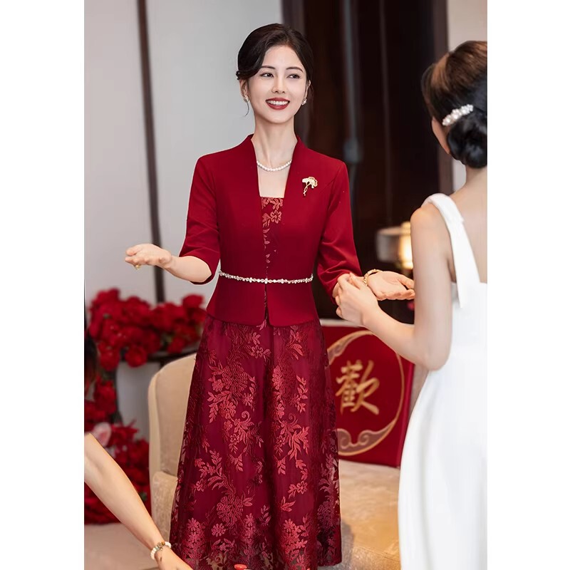 Mother's Wedding Banquet Dress 2026 Spring and Summer New Style Young and Noble Mother-In-Law's May Day Wedding Dress Burgundy