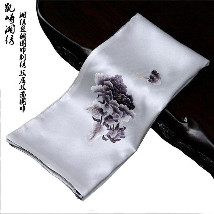 Kaiqi Hunan Embroidery Mulberry Silkworm Silk Sateen Scarf Handmade Embroidered Silk Scarf Cheongsam Shawl Embroidered Gift for Ladies